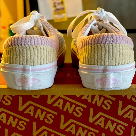 Blue and pink suede Vans girls size 11 like new. Have original box - Picture 3 of 7